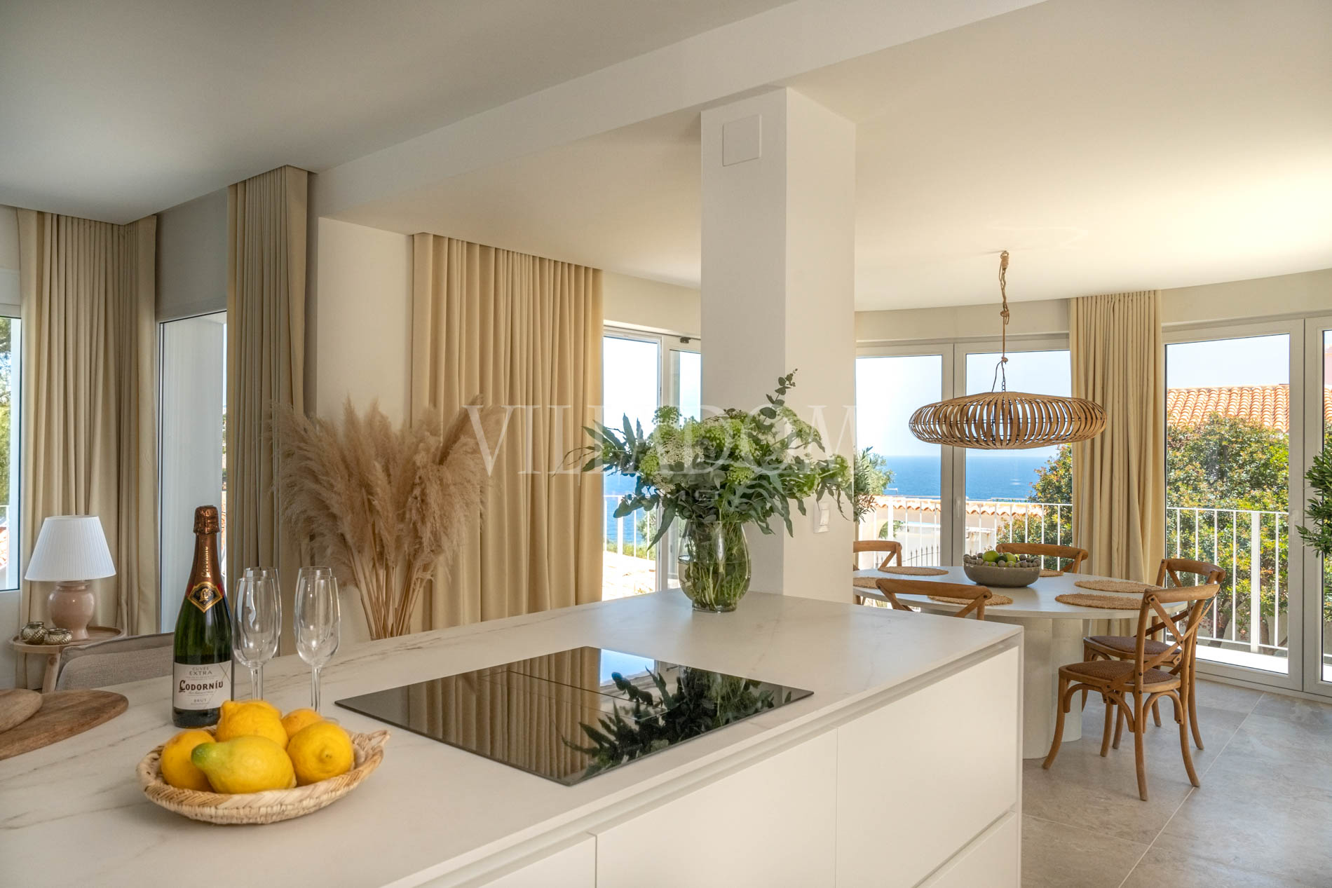 Luxury 3 bedroom villa with sea views in Javea