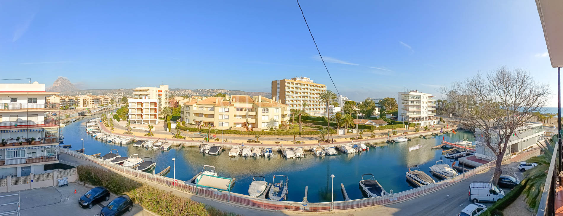 Exclusive renovated apartment with views of the sea and Canal de la Fontana