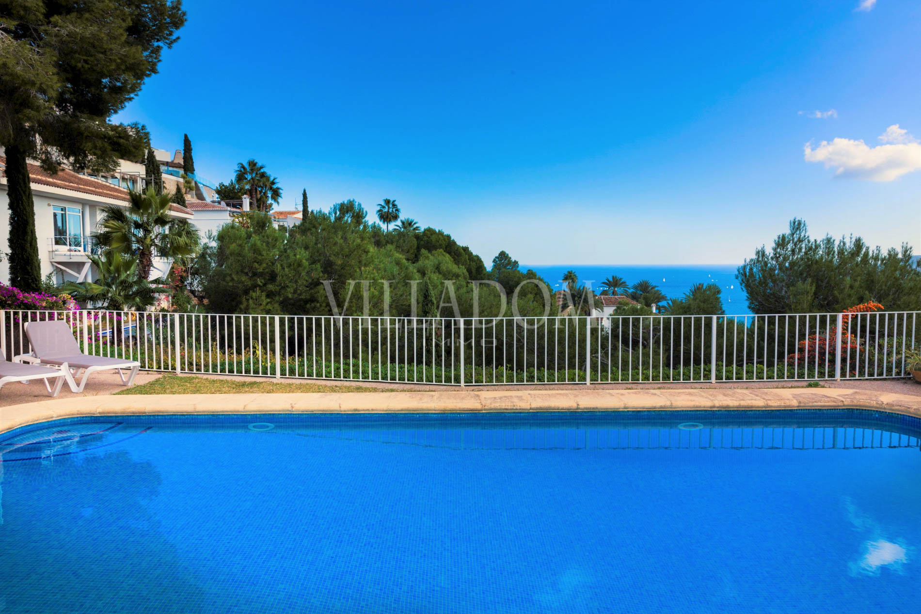 Villa with magnificent sea views in La Corona Jávea