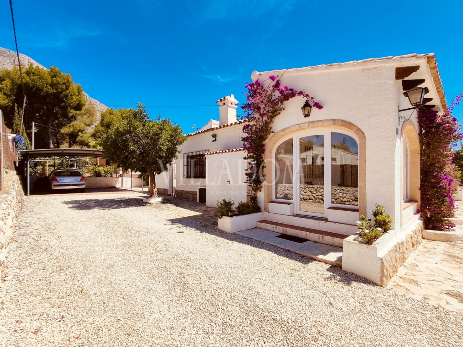 Traditional 4-bedroom villa for sale in Javea Montgo