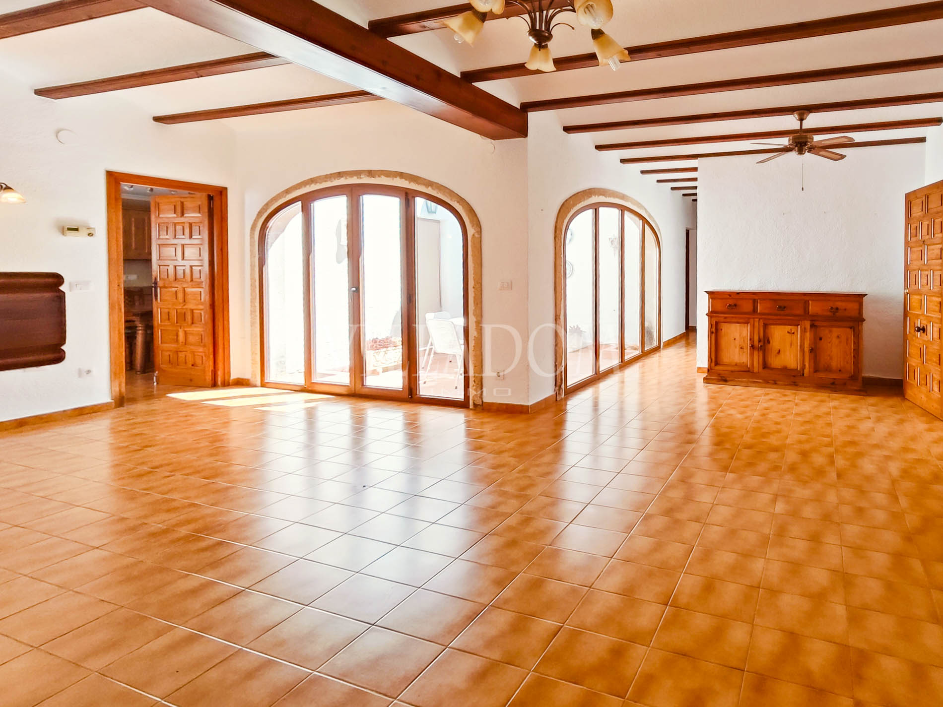 Traditional 4-bedroom villa for sale in Javea Montgo