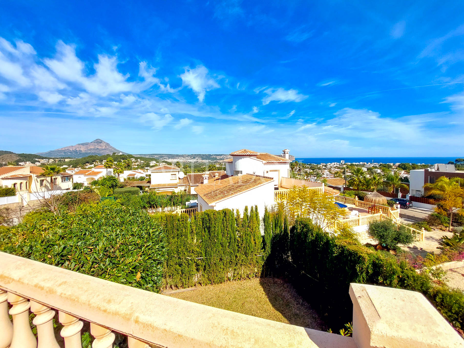 Villa with sea and Montgó views near Arenal beach