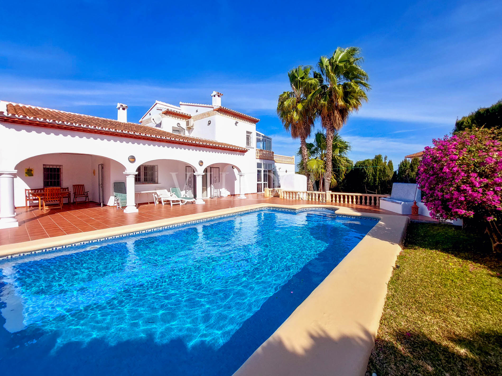 Villa with sea and Montgó views near Arenal beach